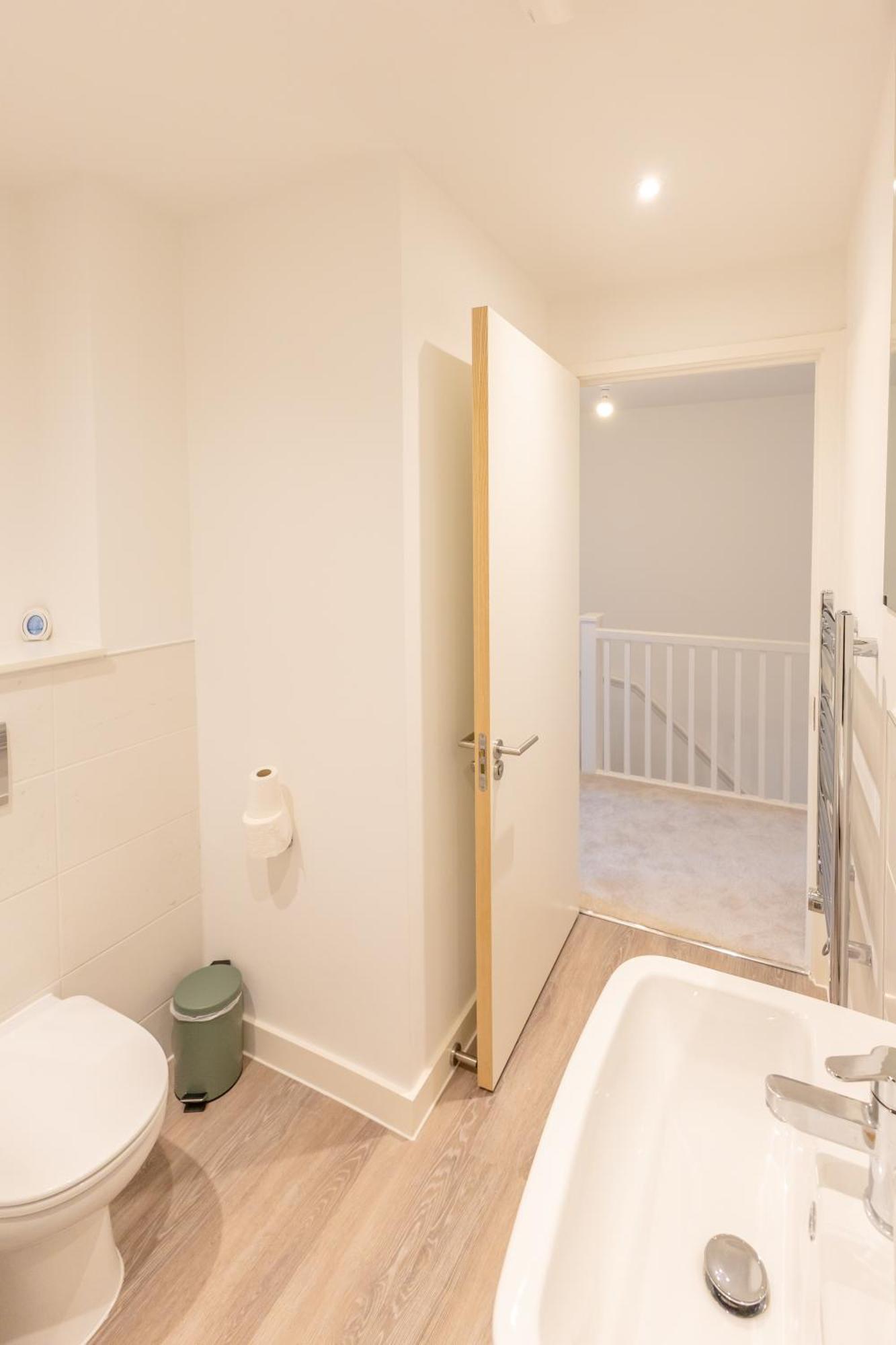 Stunning Modern 3 Bedroom Townhouse - Perfect Getaway Manchester Buitenkant foto