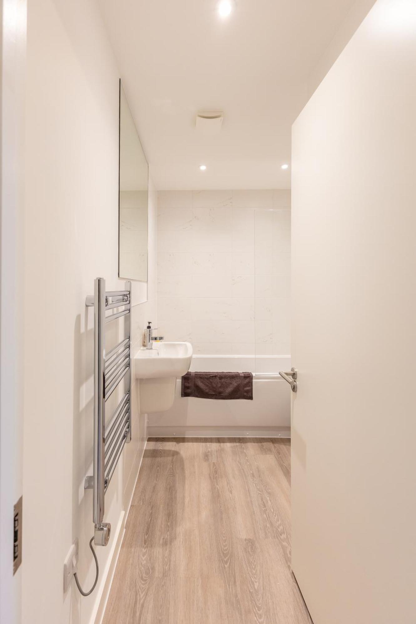Stunning Modern 3 Bedroom Townhouse - Perfect Getaway Manchester Buitenkant foto