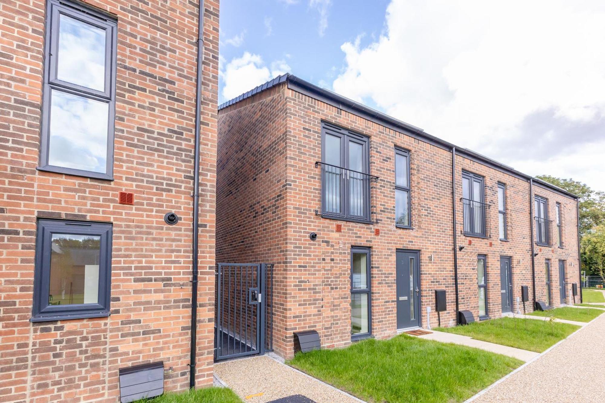 Stunning Modern 3 Bedroom Townhouse - Perfect Getaway Manchester Buitenkant foto