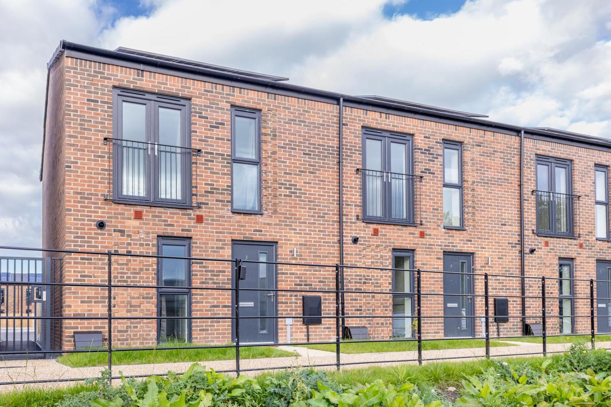 Stunning Modern 3 Bedroom Townhouse - Perfect Getaway Manchester Buitenkant foto