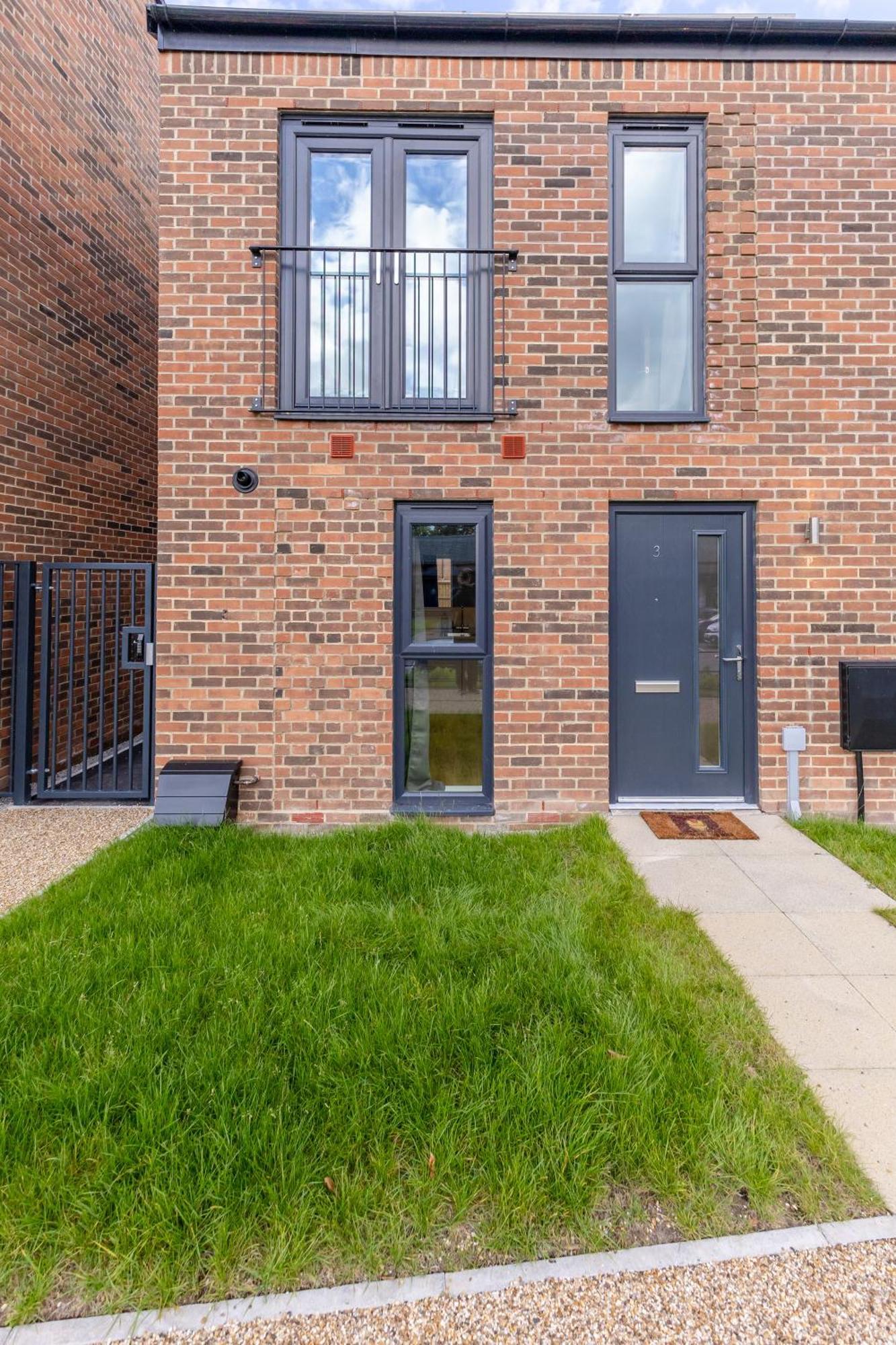 Stunning Modern 3 Bedroom Townhouse - Perfect Getaway Manchester Buitenkant foto